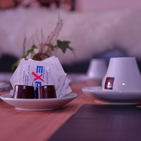 Hotel-Rotisserie La Tour Rouge Delémont Eksteriør billede