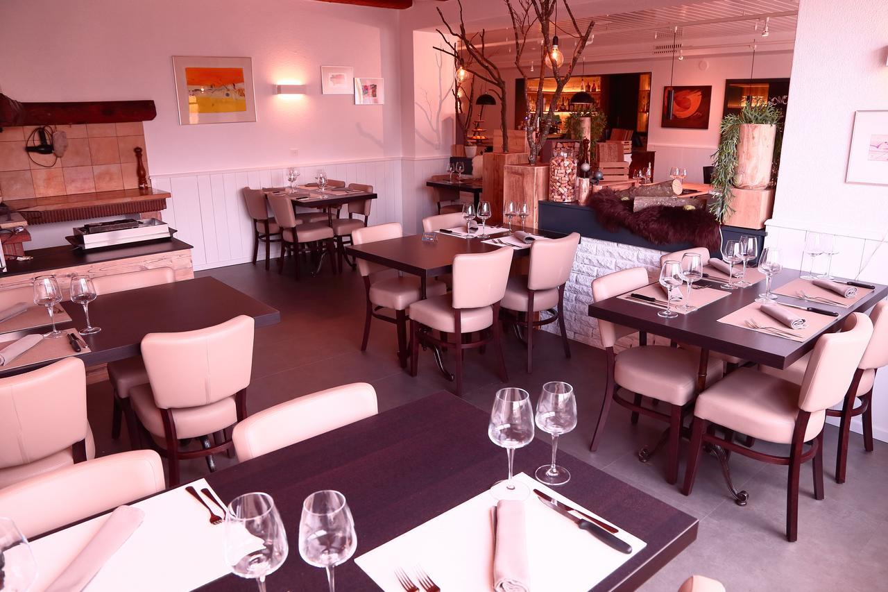 Hotel-Rotisserie La Tour Rouge Delémont Eksteriør billede