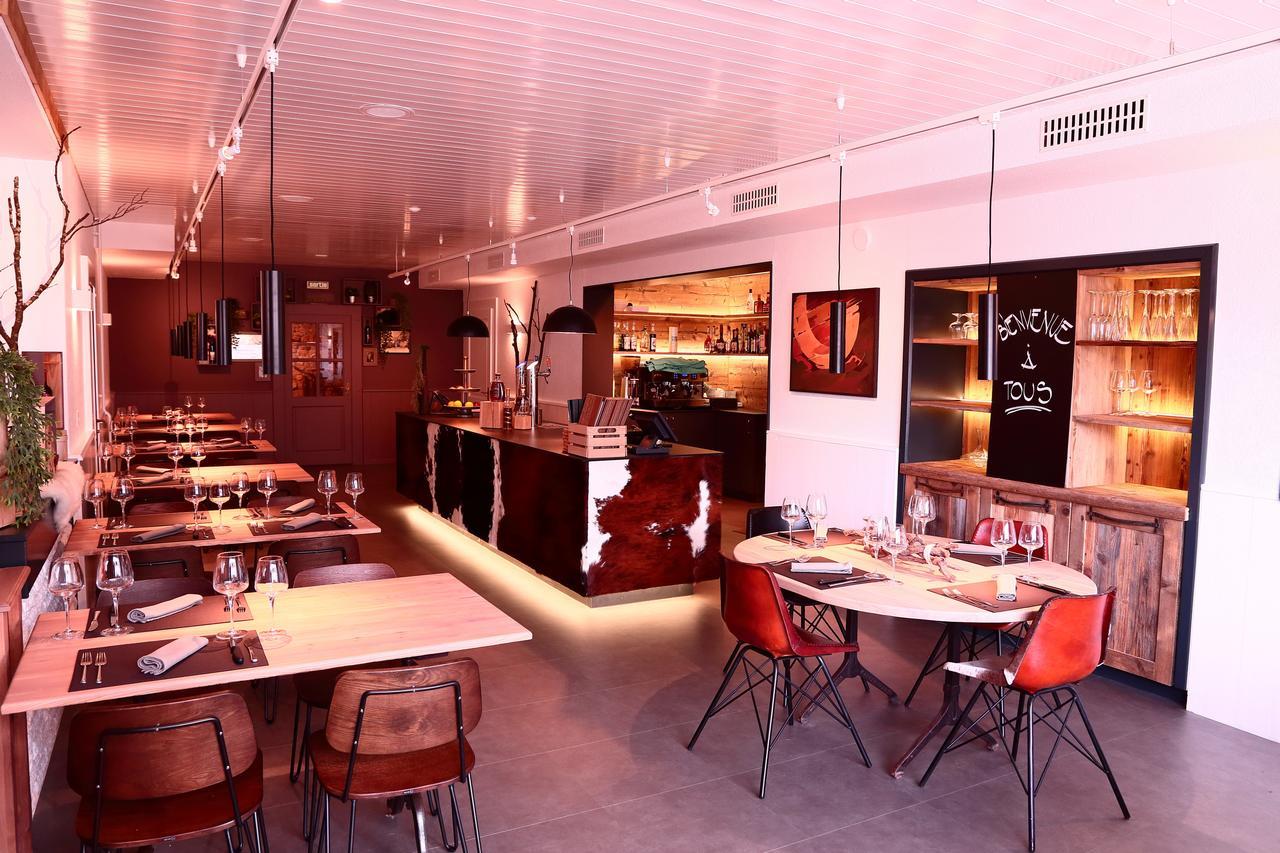 Hotel-Rotisserie La Tour Rouge Delémont Eksteriør billede