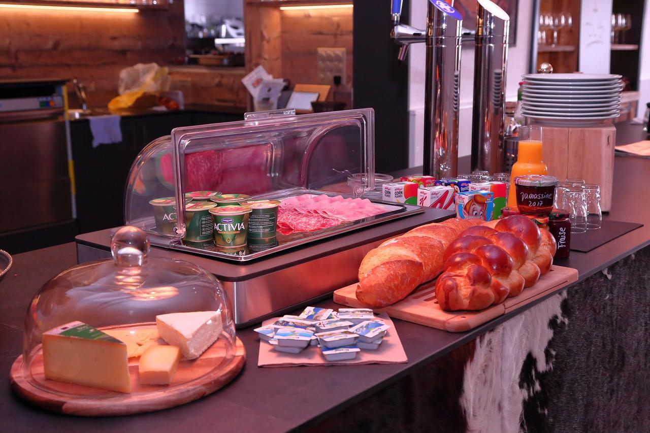 Hotel-Rotisserie La Tour Rouge Delémont Eksteriør billede